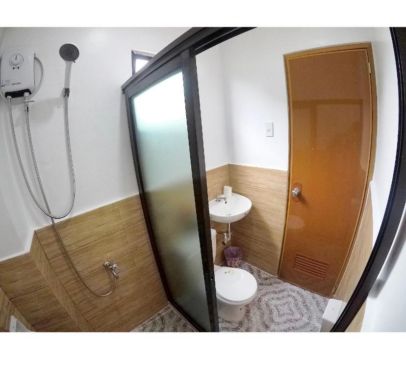 The Biggies Inn Ослоб Экстерьер фото